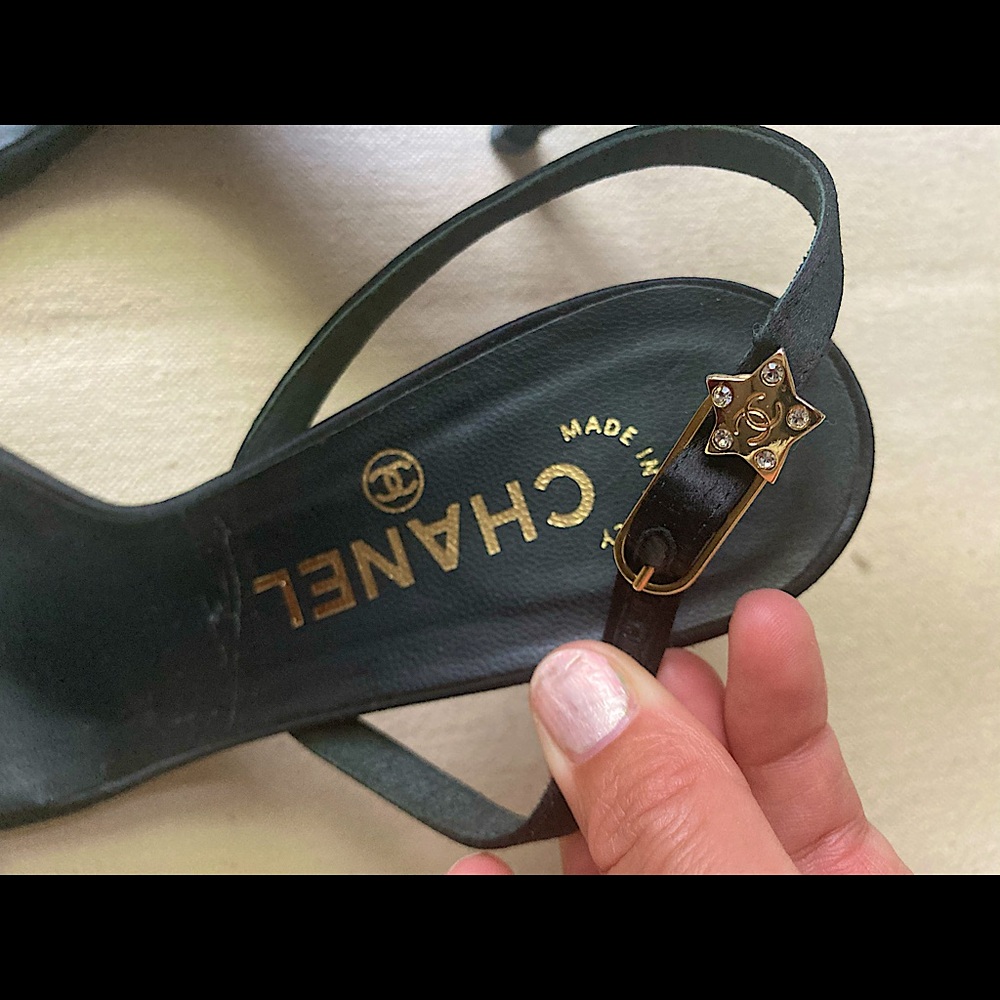 Gorgeous pair of satin Chanel dress heels size 38 7.5 or 8